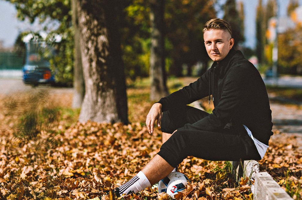 Tadej Glavač je v poplavi športnih nogavic izdelal nove (foto: Tine Gornik, Jernej Borovinšek)