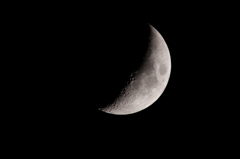 Dražbena hiša Sotheby's za 855 tisoč dolarjev prodala drobne kamenčke z Lune (foto: profimedia)