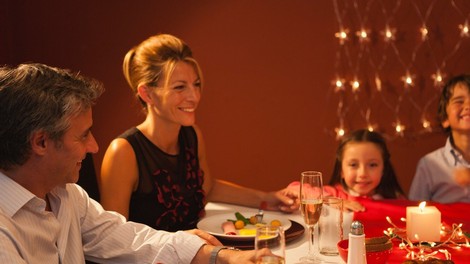 Pobuda restavracije: Otroci jedo zastonj, če starši ne uporabljajo mobitela med obrokom!