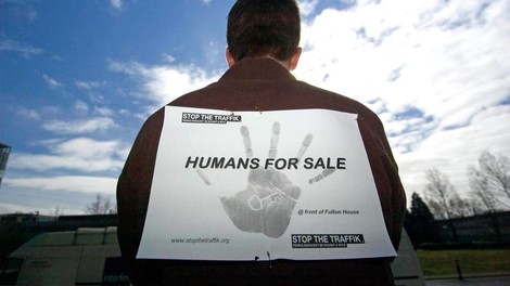V EU v dveh letih registrirali več kot 20.000 žrtev trgovine z ljudmi