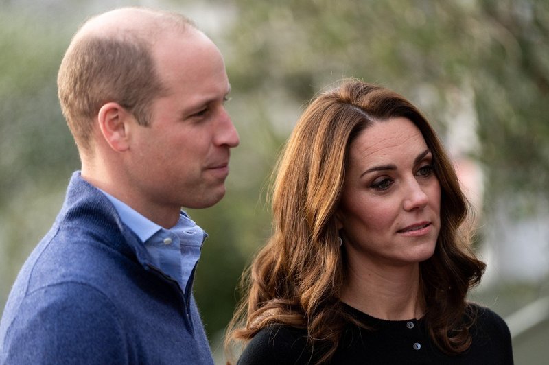 Kate Middleton in princ William z novo potezo želita utišati govorice, da na dvoru ne prenesejo Meghan Markle (foto: Profimedia)