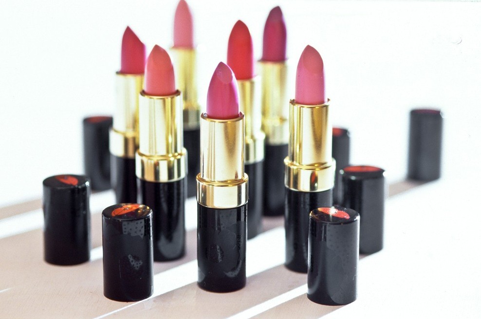 Barve prihodnjega leta bodo koralno rdeča, temno zelena in medena, pravijo pri Pantone! (foto: profimedia)