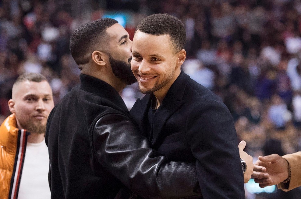Košarkar Stephen Curry izrazil dvom o pristanku na Luno in dobil vabilo na obisk Nase! (foto: profimedia)