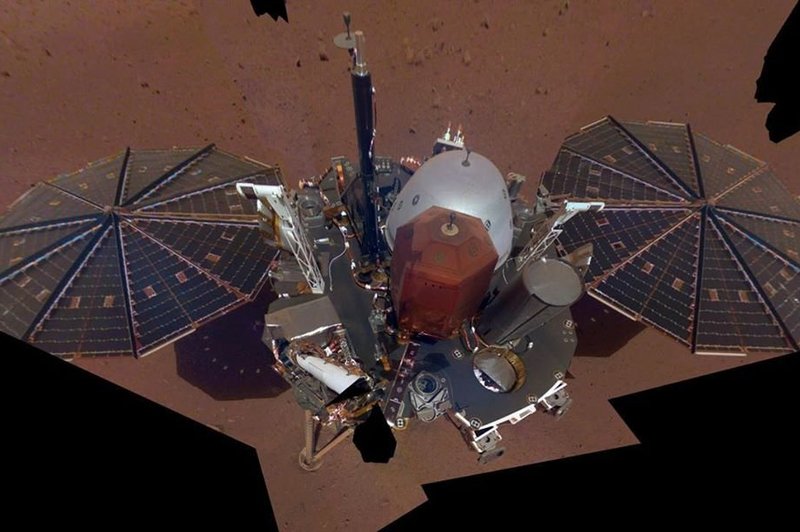 Sonda InSight na Marsu posnela svoj prvi selfie (foto: profimedia)