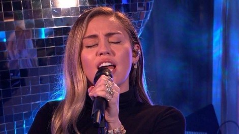 Miley Cyrus se po sedmih letih vrača na TV-zaslone