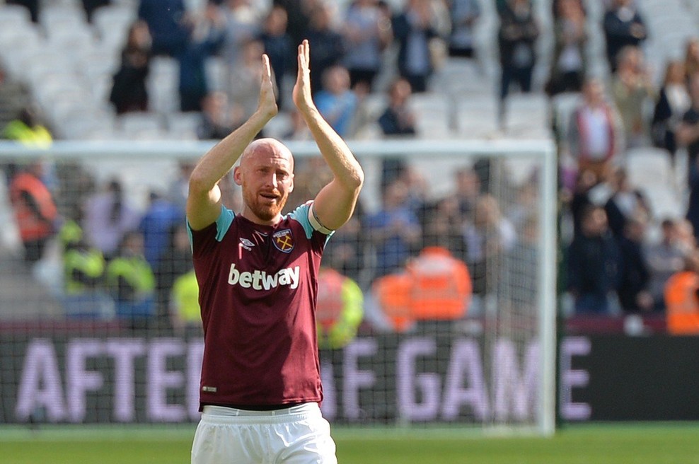 James Collins podpisal pogodbo, se poškodoval in uro kasneje pogodbo raztrgal! (foto: profimedia)