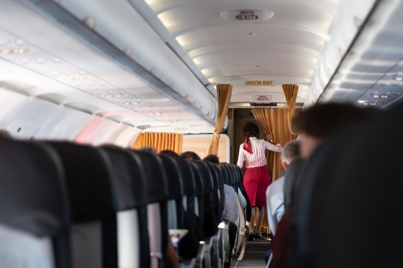 Američan kupil šest letalskih vozovnic, da bi božič preživel s hčerko - stevardeso! (foto: profimedia)