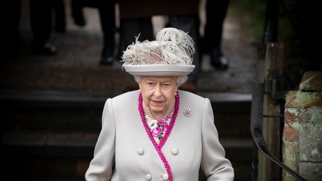 Kraljica Elizabeta II. montypythonovcu Michaelu Palinu podelila viteški naziv