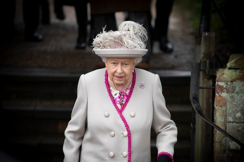 Kraljica Elizabeta II. montypythonovcu Michaelu Palinu podelila viteški naziv (foto: Profimedia)