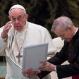 Papež poziva ameriške škofe k skupnemu boju proti zlorabam