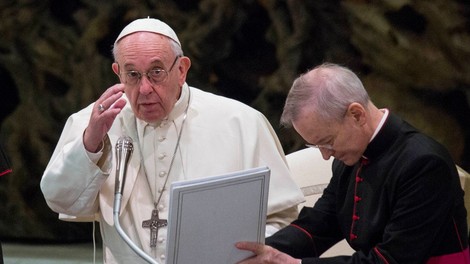 Papež poziva ameriške škofe k skupnemu boju proti zlorabam