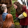 Vojvodinja Kate v vlogi prostovoljke je z otroki pekla pico