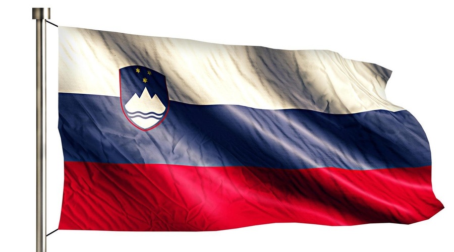 Izšel še 2. del izbranih intervjujev pomembnih osebnosti iz časa osamosvajanja: Slovenija in pika! (foto: profimedia)