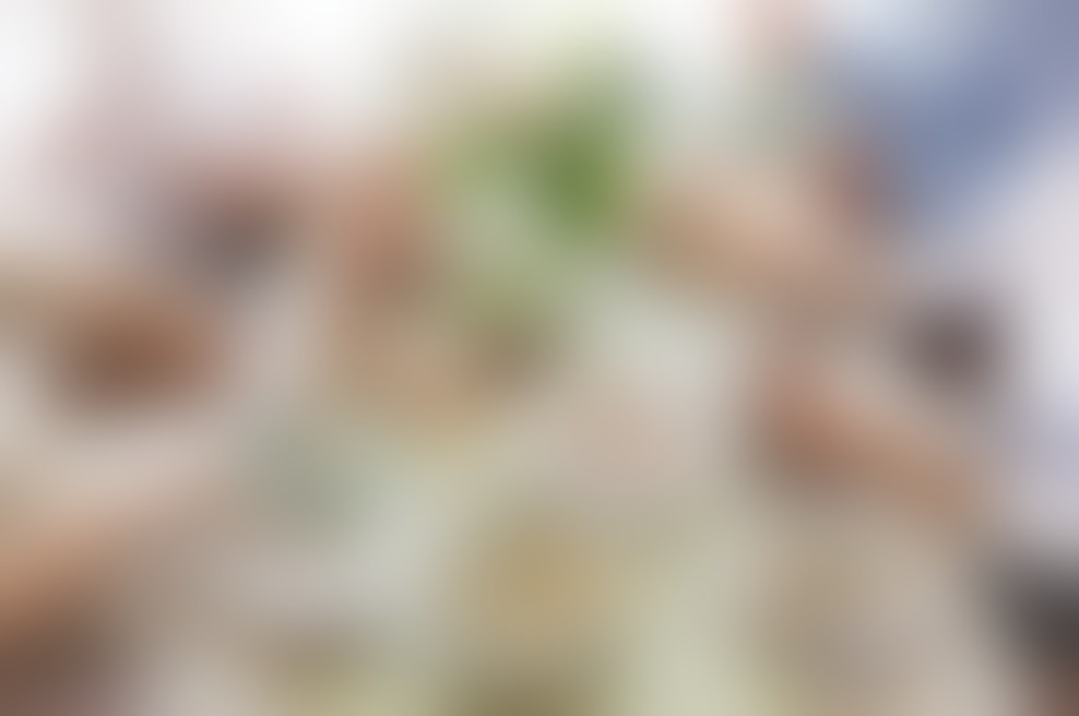 Vnuček in babica gresta na jug – v Terme Portorož