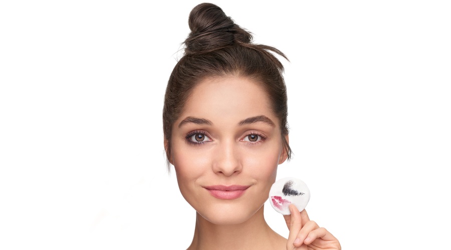 Kot bi kožo poljubili cvetni listi vrtnice (foto: Nivea PRESS)