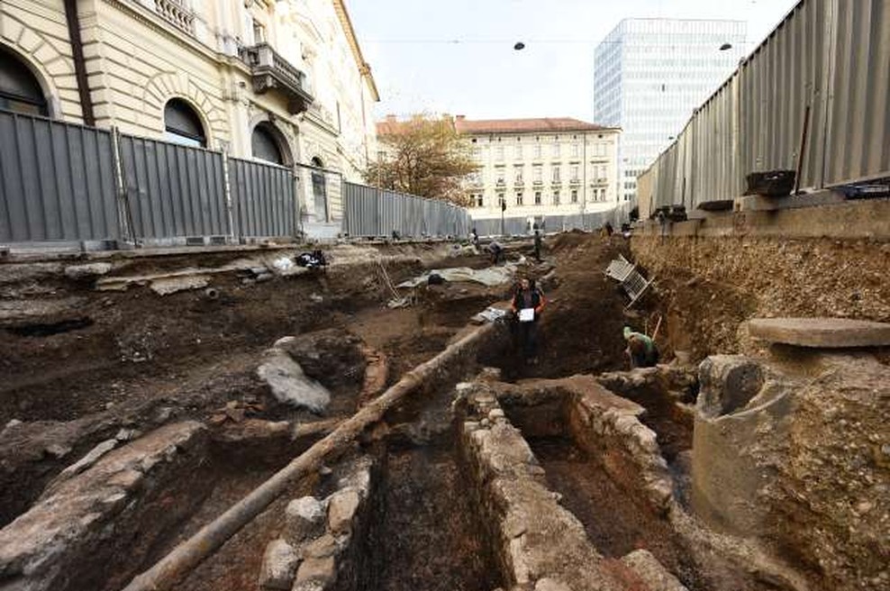 Gospa s pokopališča pod Gosposvetsko cesto buri duhove National Geographica (foto: Tamino Petelinšek/STA)