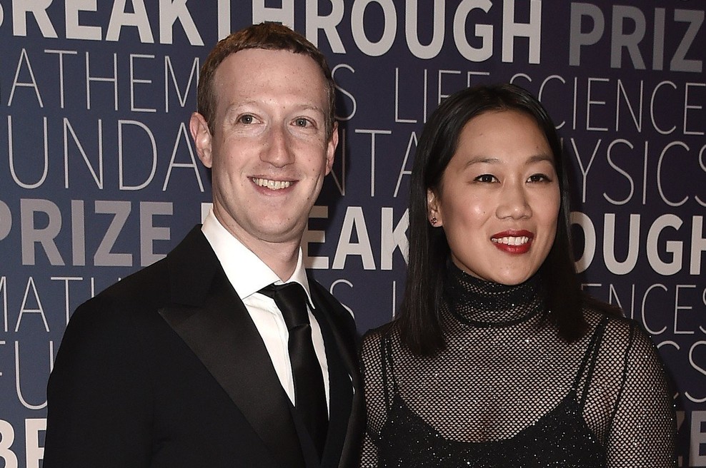 Facebook končno tudi za uporabnike, kar že leta lahko počne Zuckerberg (foto: profimedia)