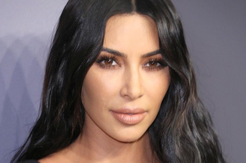 Poglejte si, kakšno barvo las ima po novem Kim Kardashian (foto: Profimedia)