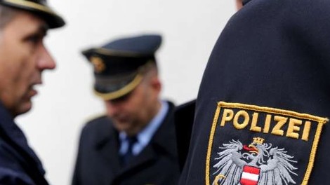 Na dunajski podzemni postaji 13-letnika z lažno pištolo sprožila policijsko akcijo