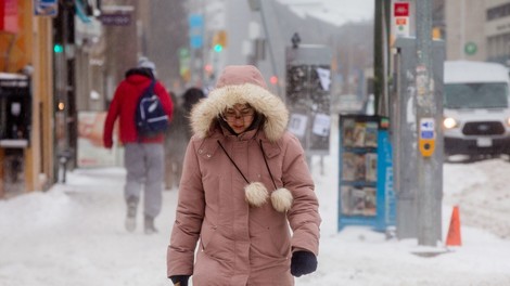Bizarno vreme: Vzhod Kanade tokrat presenetljivo zasnežilo z juga!
