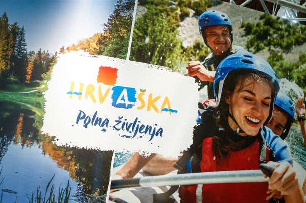 Hrvaško turistično skupnost za več milijonov ogoljufal britanski par (foto: Anže Malovrh/STA)