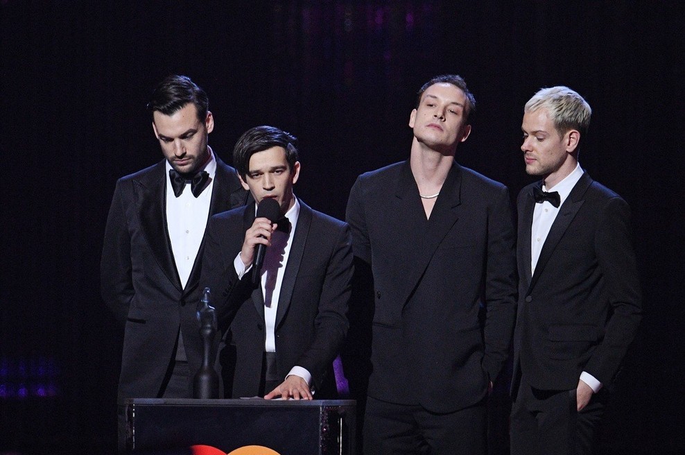 Na britih zmagoslavje za pop rock skupino The 1975 (foto: profimedia)