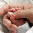 Znana slovenska novinarka pokazala svojega dojenčka in razkrila njegovo ime