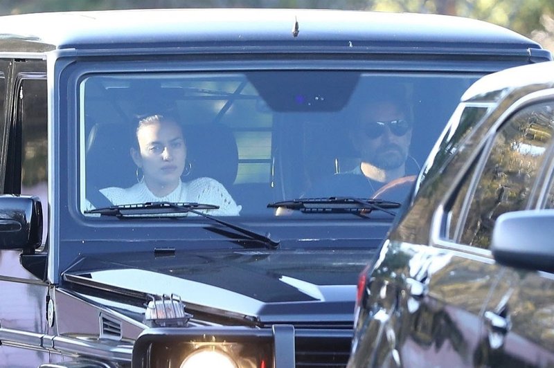Bradley Cooper in Irina Shayk sta bila videti slabe volje, je za vse kriva Lady Gaga? (foto: Profimedia)