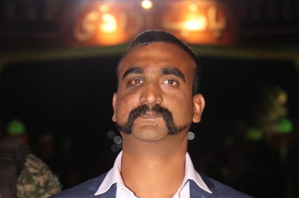 Zajeti indijski pilot po vrnitvi v domovino postal modna ikona (foto: profimedia)