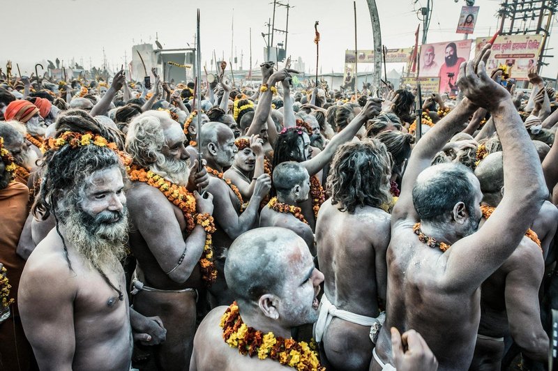 Rekordnih 230 milijonov hindujcev na festivalu Kumbh Mela (foto: profimedia)