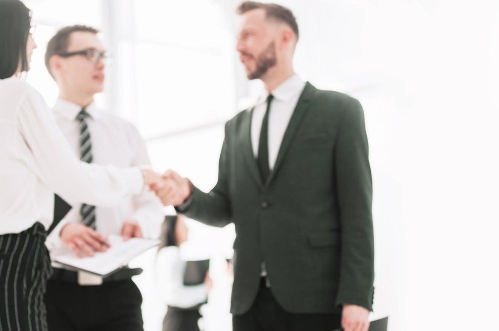 Banka Goldman Sachs spreminja toga pravila oblačenja, ker hoče obdržati nadarjene kadre (foto: Profimedia)