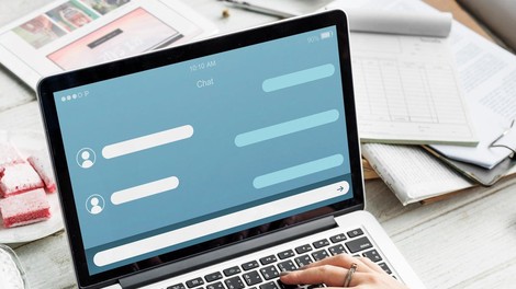 Ljubezen prek spletne klepetalnice. Magdalena odgovarja!