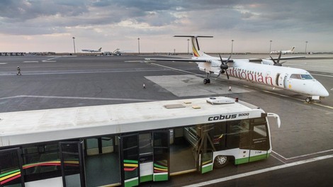 Etiopsko letalo s 157 ljudmi na krovu strmoglavilo kmalu po vzletu, nesreče ni preživel nihče