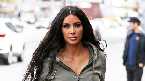 Kim Kardashian deležna kritik: Njena petletnica je našminkana kot odrasla punca!