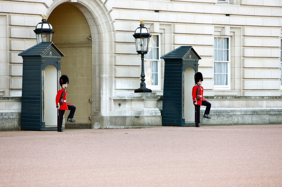 Nemško podjetje še pred brexitom poslalo zalogo toaletnega papirja buckinghamski palači (foto: profimedia)