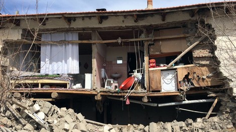 Jugozahod Turčije stresel močan potres, poročil o žrtvah in škodi še ni