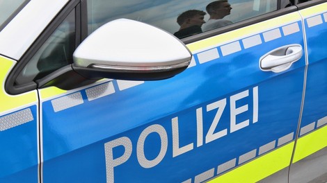 Bavarski najstnik je na twitterjevem profilu v imenu policije širil lažne novice