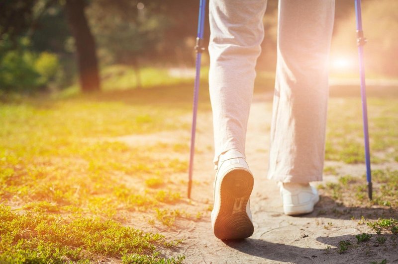 Britanska študija: Že kratek sprehod enkrat tedensko zmanjša tveganje za smrt! (foto: profimedia)