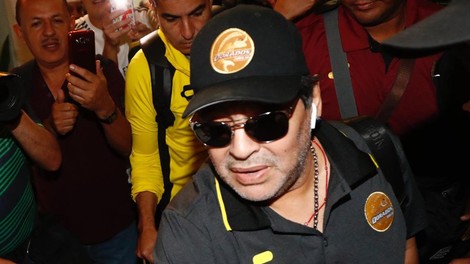 Maradona z javno podporo Maduri razburil politično javnost