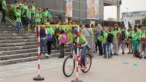 Program varno na kolesu letos povezuje več kot 3300 učencev
