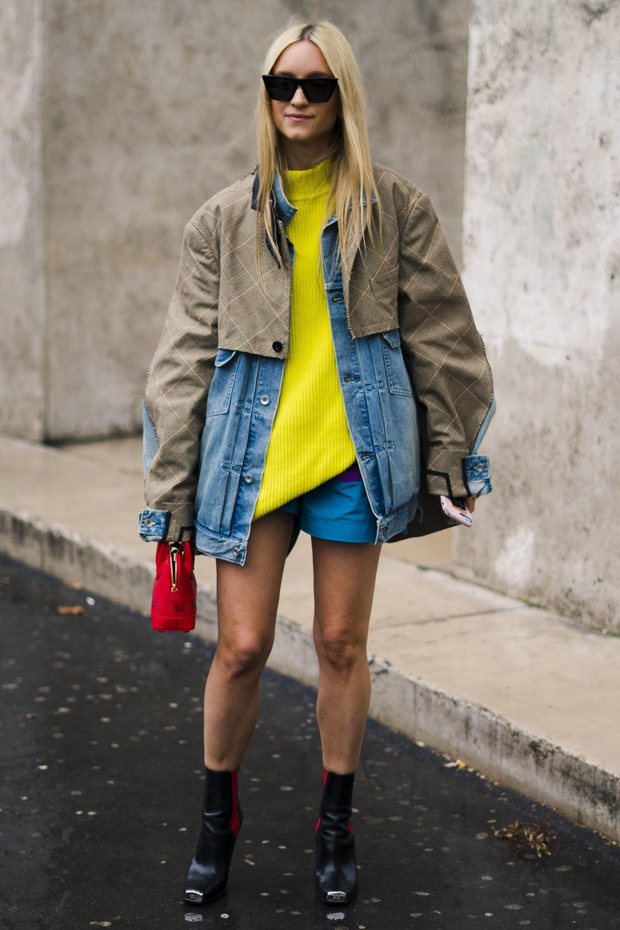 March 4, 2019 - Paris, France - Charlotte Groeneveld poses wearing Sacai jacket and a Balenciaga bag after the Sacai …