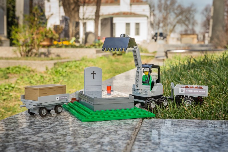 Lego kocke dunajskega Pogrebnega muzeja za lažje razumevanje smrti (foto: © Pogrebni muzej mesta Dunaj/Harald Lachner)