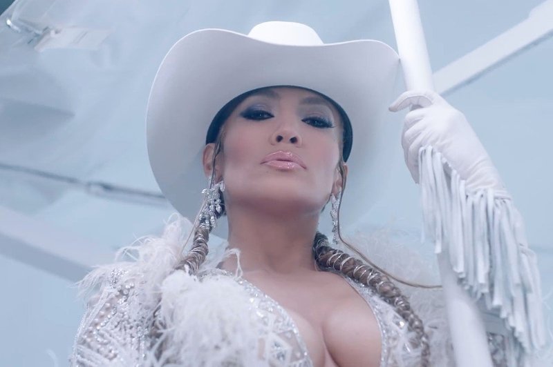 Jennifer Lopez v novem spotu pokazala golo zadnjico (foto: Profimedia)