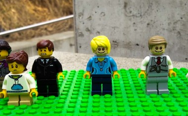 Lego kocke dunajskega Pogrebnega muzeja za lažje razumevanje smrti