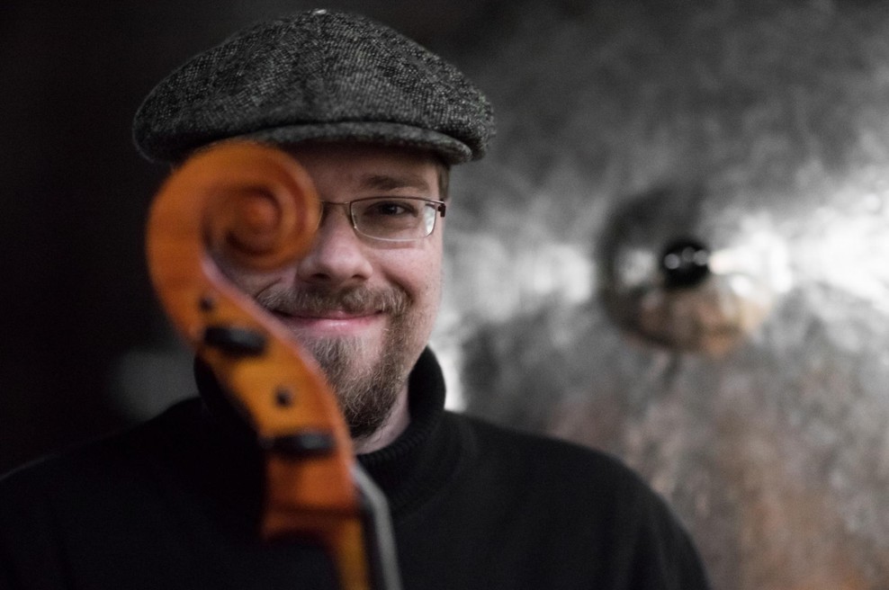 Kristijan Krajnčan (vsestranski glasbenik): V duetu s seboj (foto: Urška Lukovnjak)