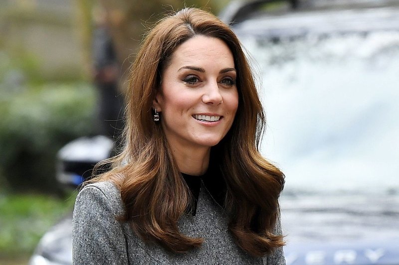 Ameriški mediji trdijo, da je princ William varal Kate Middleton v času nosečnosti (foto: Profimedia)