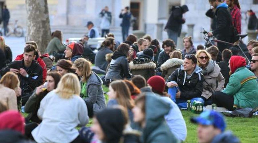 Ljubljana: Na Kongresnem trgu tradicionalni Marihuana marš (foto: STA/Tamino Petelinšek)
