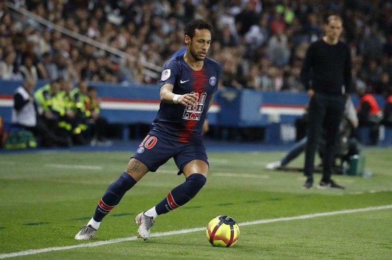 Neymar je žalil slovenske sodnike in bo zato moral izpustiti tri tekme (foto: profimedia)
