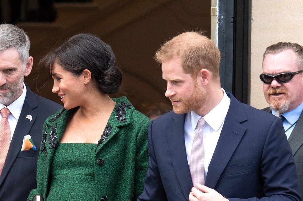 Stave o prvorojenem otroku Meghan in princa Harryja naj bi navrgle pet milijonov funtov (foto: profimedia)