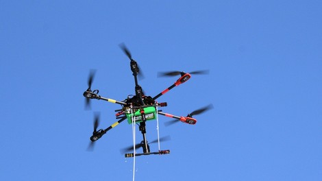 Podjetje Wing za dostavo z droni kot prvo v ZDA pridobilo status letalske družbe